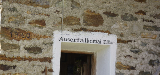 Die Außerfalkomai.