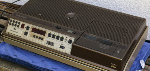 Grundig SVR 4004.