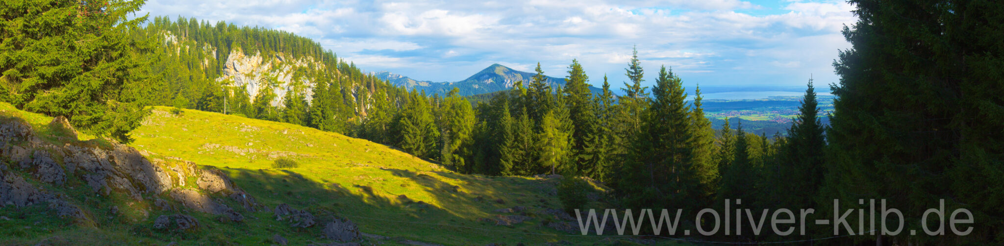 Ein schöner Panoramablick Richtung Chiemsee.