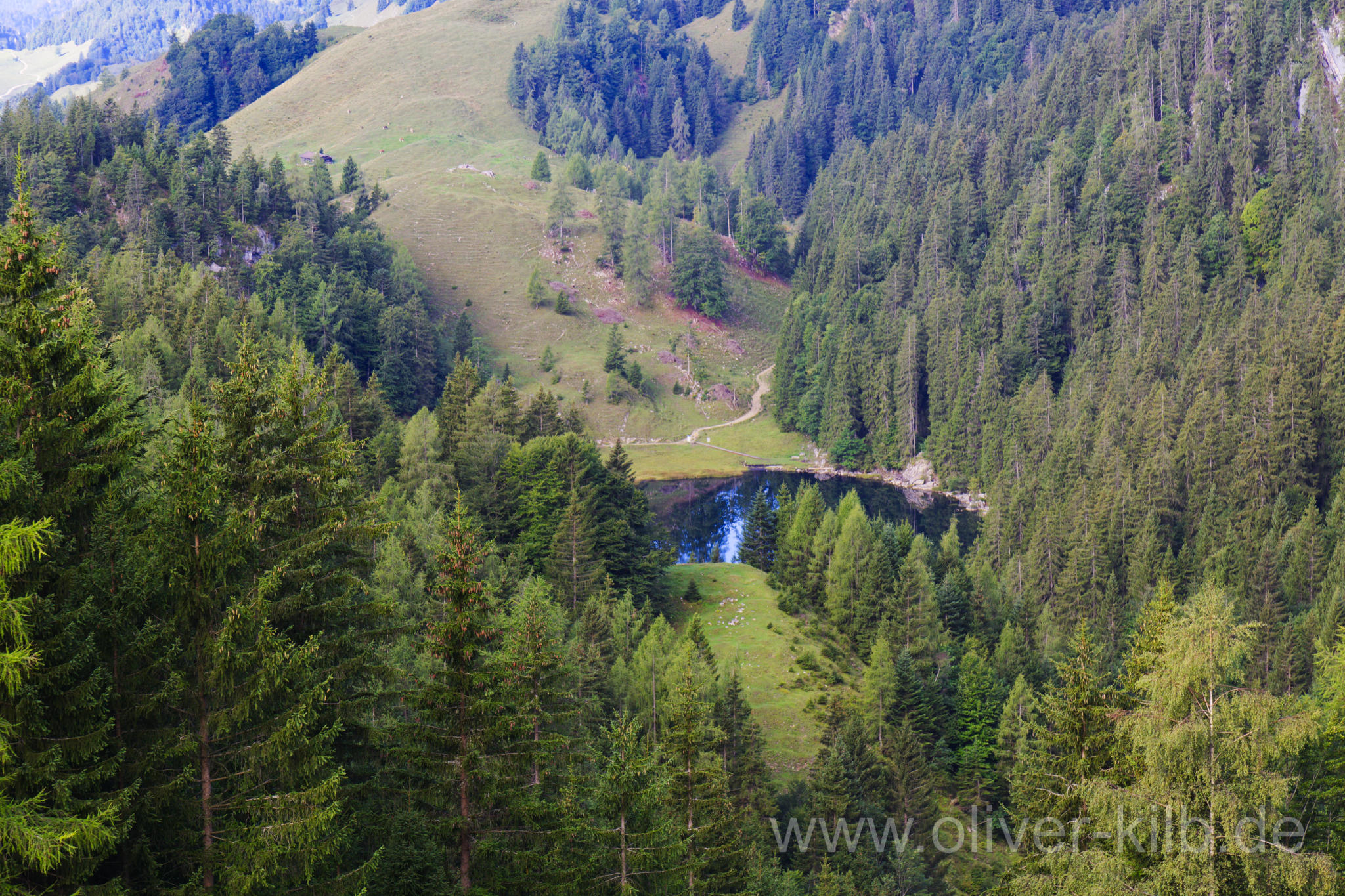Klein zu sehen: Der Taubensee.